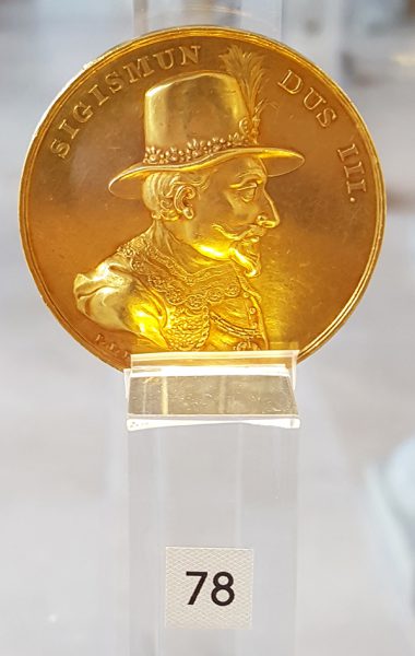 Odbitka w złocie medalu z Zygmuntem III Wazą